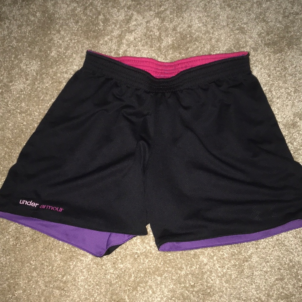 REVERSIBLE 2 IN 1 Under Armour shorts !!
